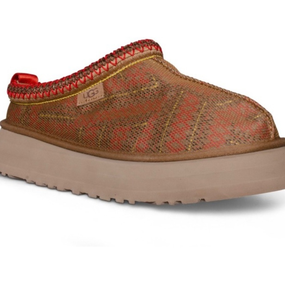 UGG Women's Tasman Platform Shoe in Red and Tan #UGH #trendy #fall